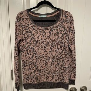 Maurice’s brand light weight long sleeve top. Great condition!!